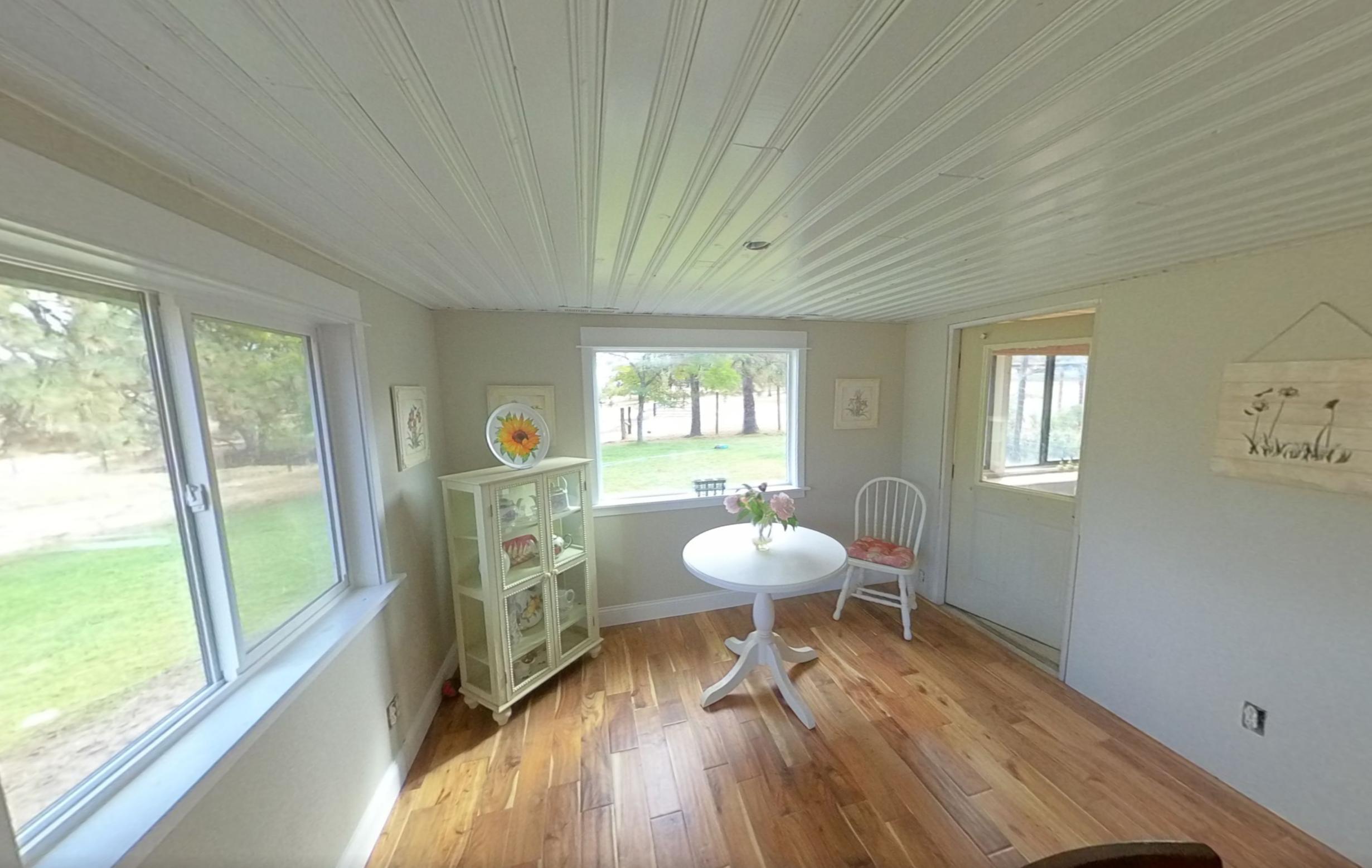 16355 Shiloh Road White City, OR 97503 - Photo 9 of 23 09-Dining room