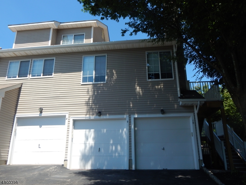 9 Pendleton Court Bedminster, NJ 07921 - Photo 2 of 17