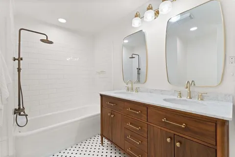 $339,000 | 1202 Louisiana Avenue, Lake Charles, LA 70601