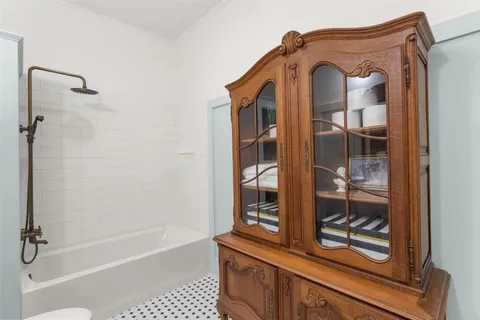 $339,000 | 1202 Louisiana Avenue, Lake Charles, LA 70601