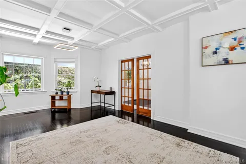 $1,299,000 | 193 Woodbury Road, Woodbury, NY 11797