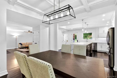 $1,299,000 | 193 Woodbury Road, Woodbury, NY 11797