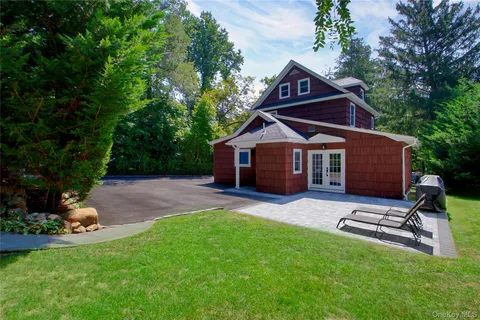$1,299,000 | 193 Woodbury Road, Woodbury, NY 11797