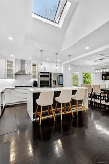 $1,299,000 | 193 Woodbury Road, Woodbury, NY 11797