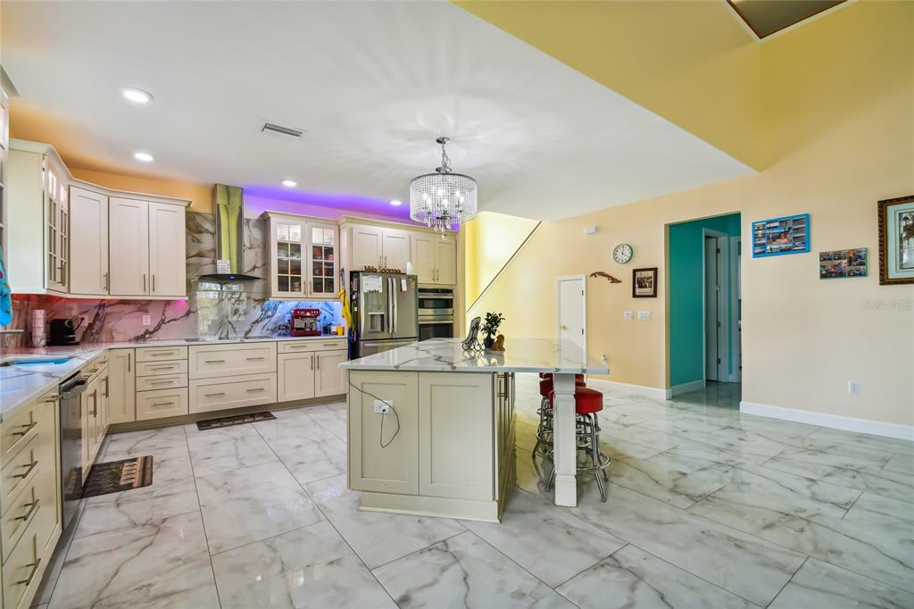 711 Eagle Lane Apollo Beach, FL 33572 - Photo 17 of 54