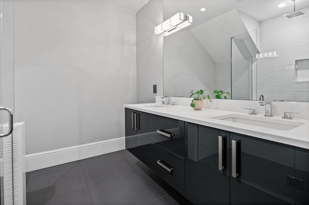 329 Shawmut Avenue, Unit 2 Boston, MA 02118 - Photo 20 of 27