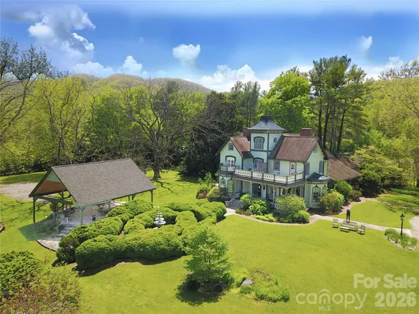 $1,795,000 | 204 Lawson Street, Hot Springs, NC 28743