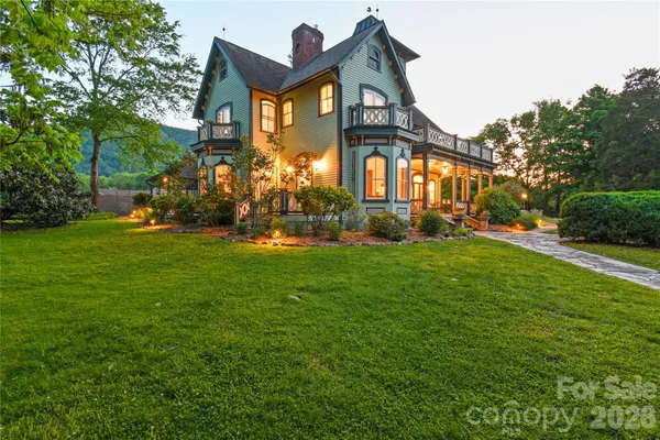 $1,795,000 | 204 Lawson Street, Hot Springs, NC 28743