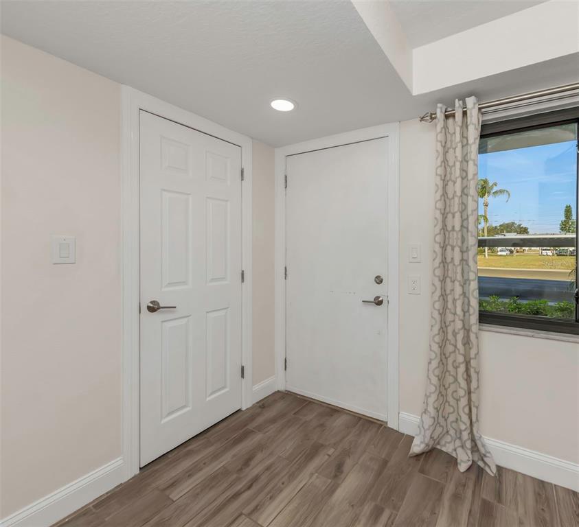 122 Caryl Way, Unit 122 Oldsmar, FL 34677 - Photo 4 of 33