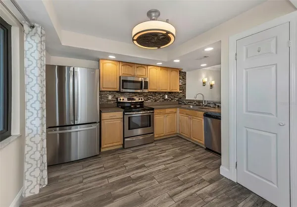 $214,000 | 122 Caryl Way, Unit 122, Oldsmar, FL 34677