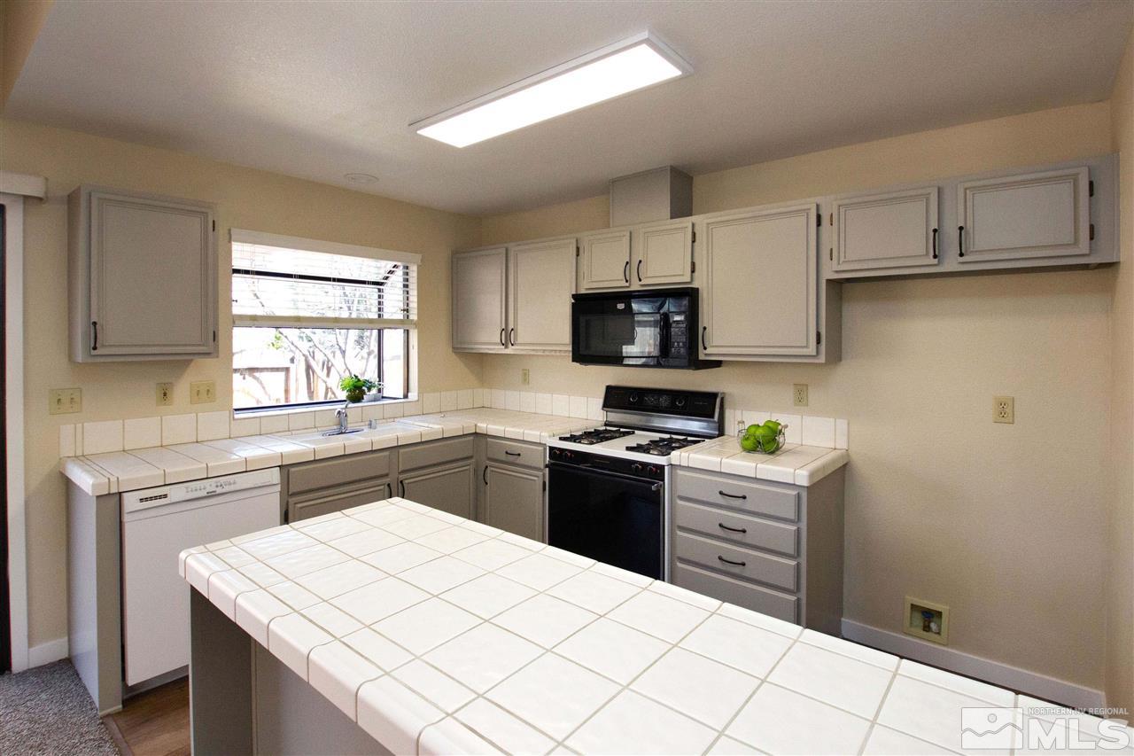 5899 Walnut Creek Road Reno, NV 89523 - Photo 4 of 20 Photo 4