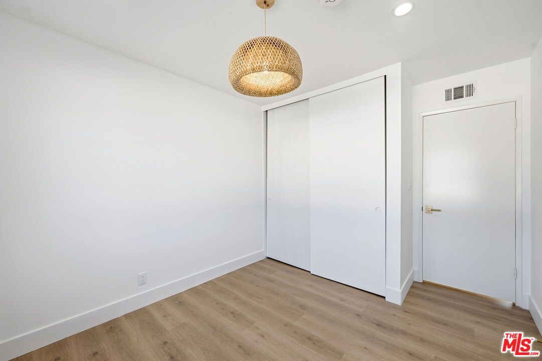 19111 Hamlin Street, Unit 6 Reseda, CA 91335 - Photo 13 of 28