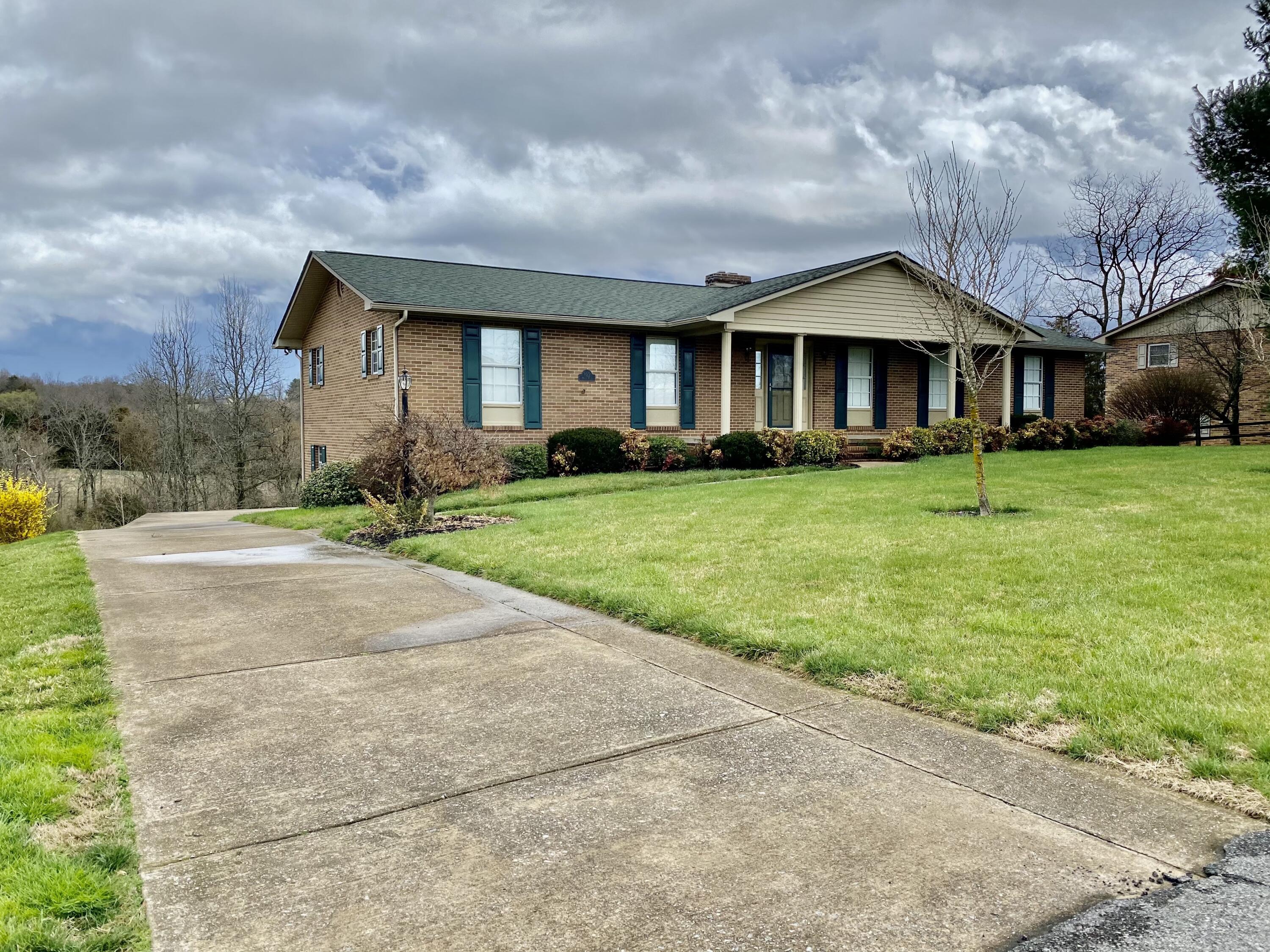 135 White Road Greeneville, TN 37745 - Photo 2 of 52 IMG_2635