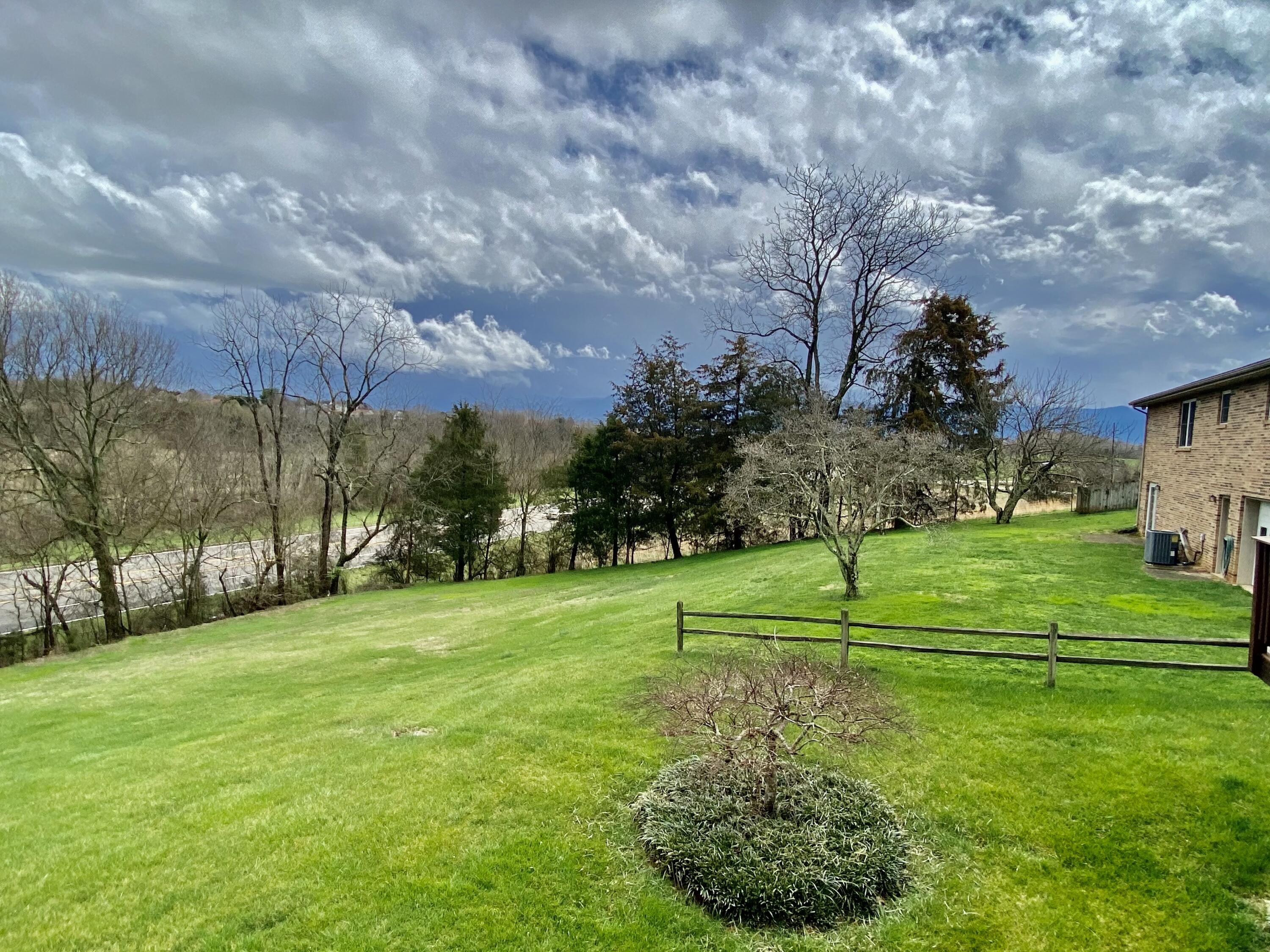 135 White Road Greeneville, TN 37745 - Photo 34 of 52 IMG_2643