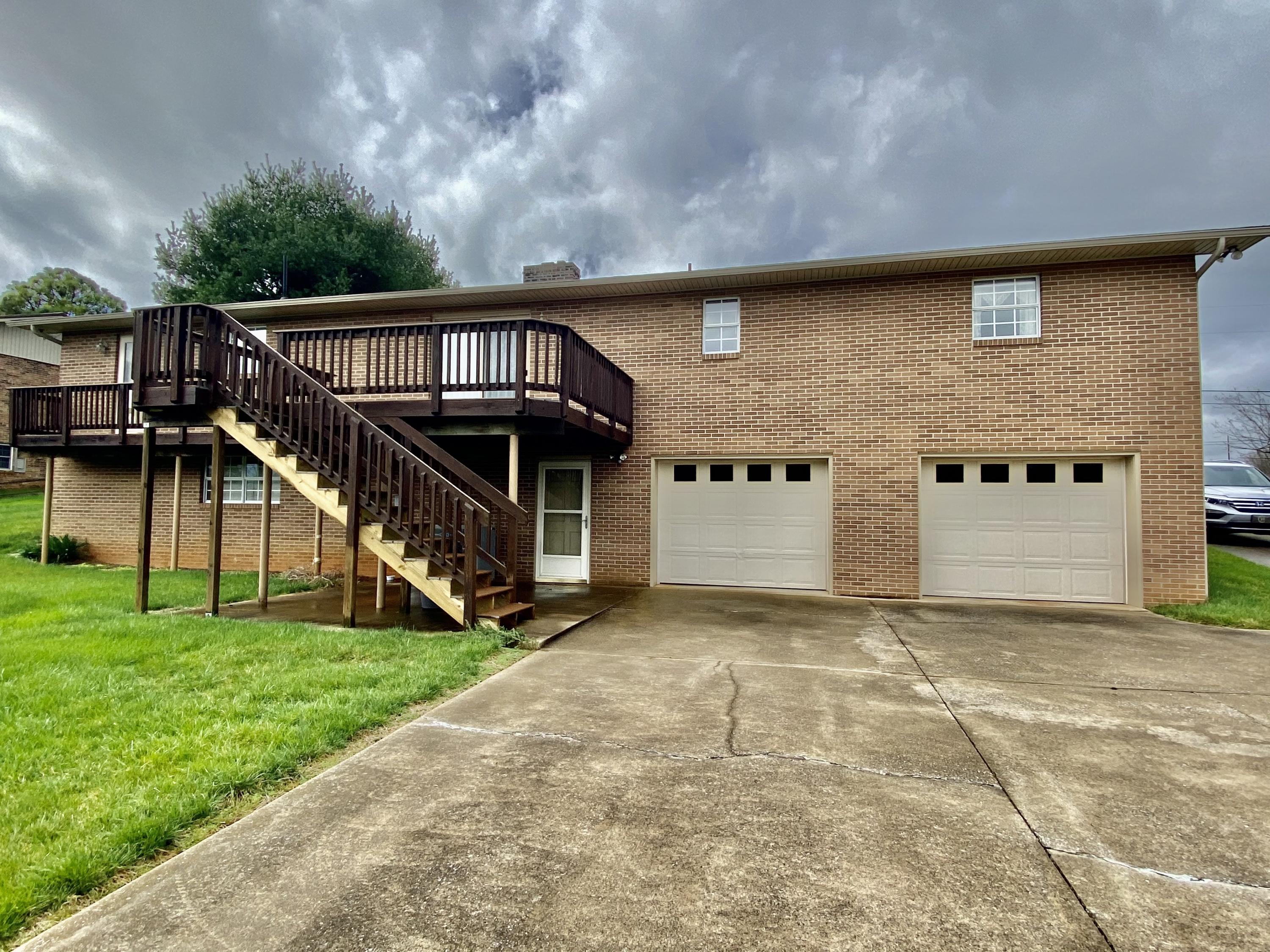 135 White Road Greeneville, TN 37745 - Photo 5 of 52 IMG_2640