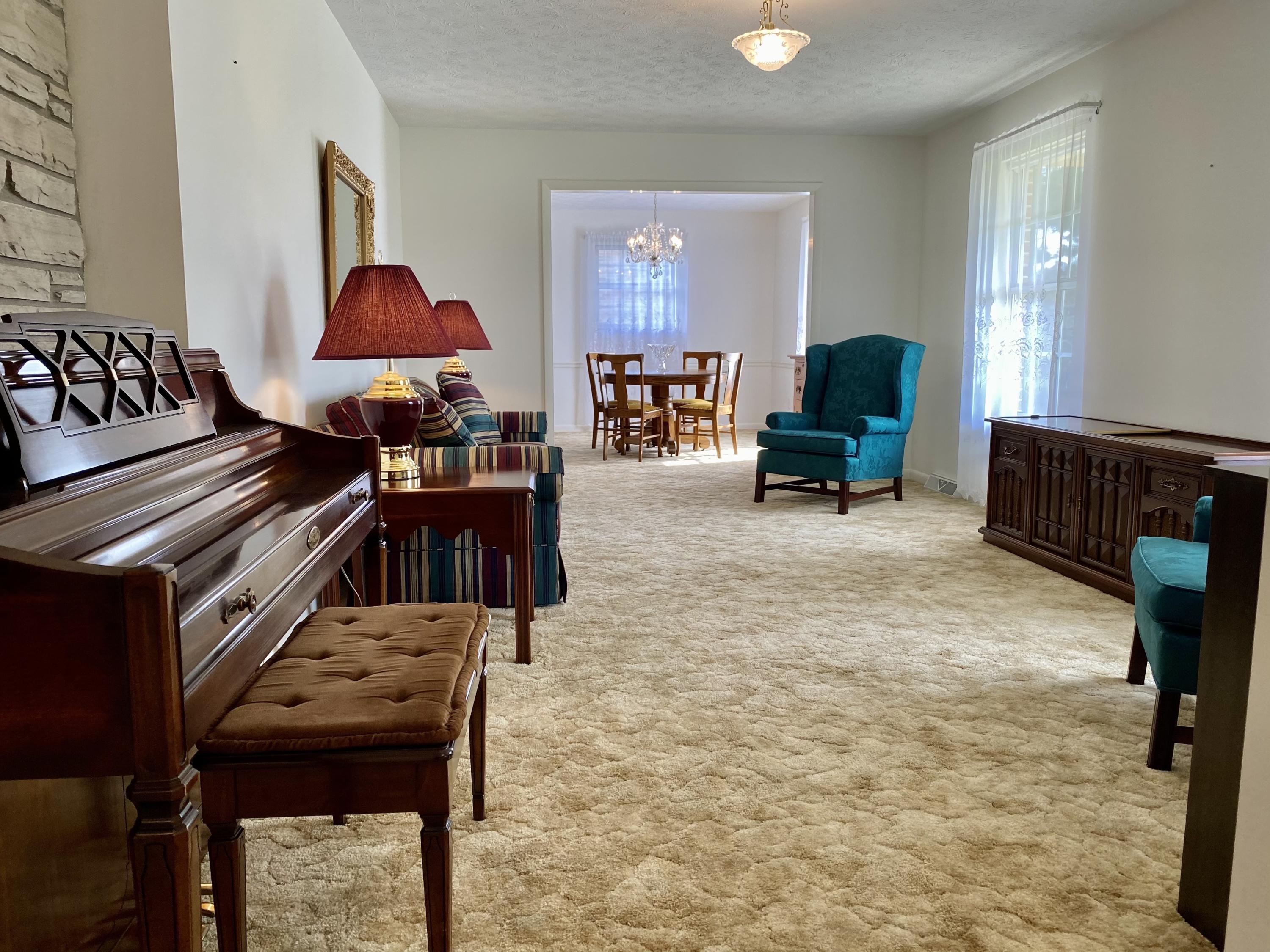 135 White Road Greeneville, TN 37745 - Photo 8 of 52 IMG_2657