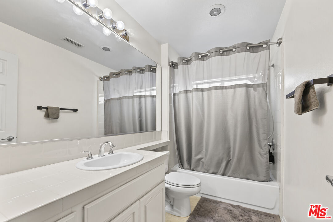 20509 Bergamo Way Porter Ranch, CA 91326 - Photo 24 of 32