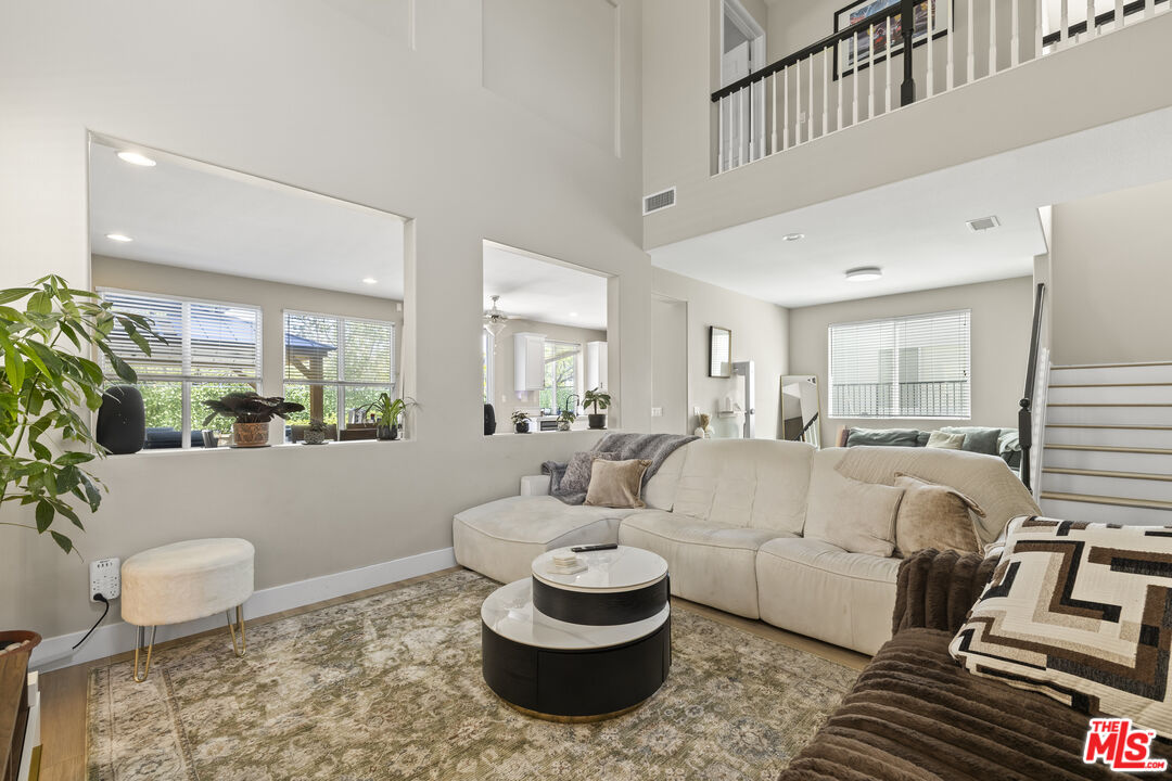 20509 Bergamo Way Porter Ranch, CA 91326 - Photo 4 of 32