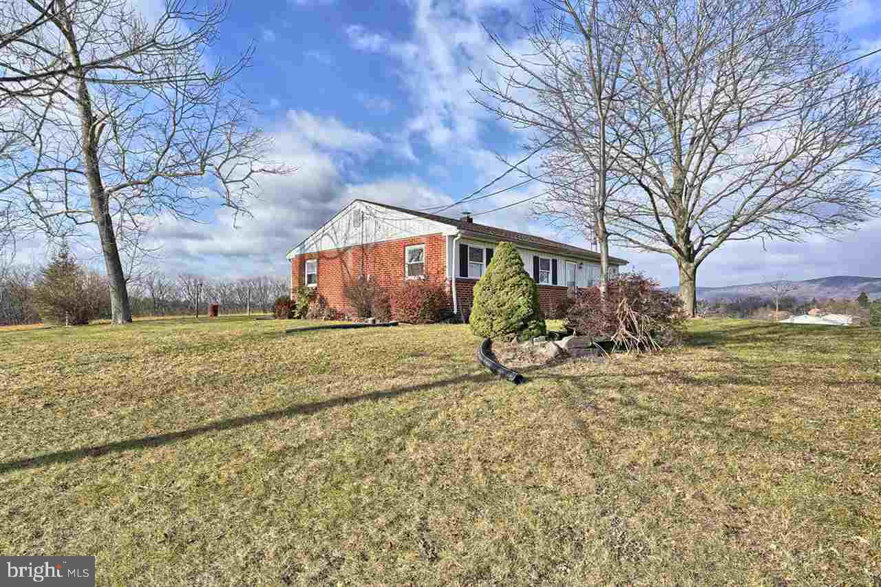 920 Longs Gap Road Carlisle, PA 17013 - Photo 5 of 19 Gallery Image 5
