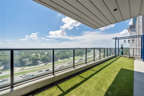 $4,000 | 84 East Avenue, Unit 2506, Austin, TX 78701