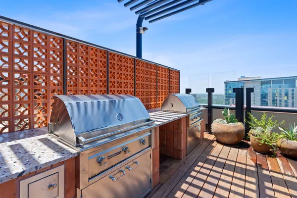 $4,000 | 84 East Avenue, Unit 2506, Austin, TX 78701