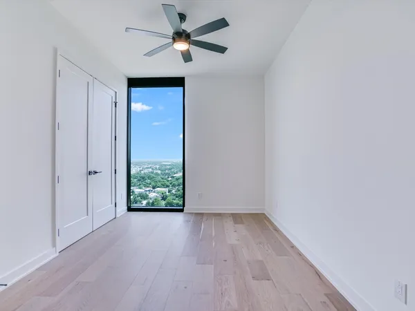 $4,000 | 84 East Avenue, Unit 2506, Austin, TX 78701