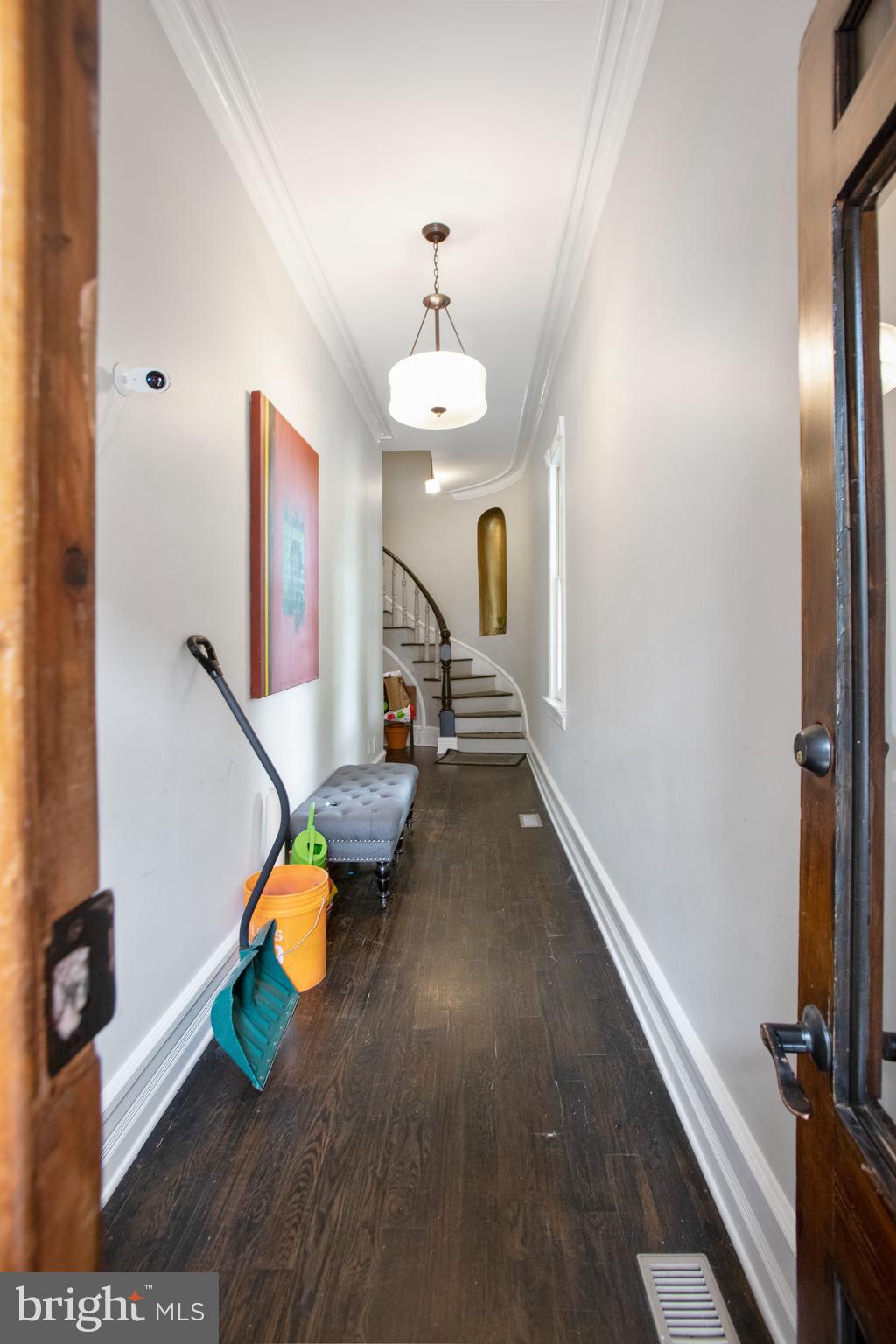 261 Robert Street, Unit 2 Baltimore, MD 21217 - Photo 4 of 7