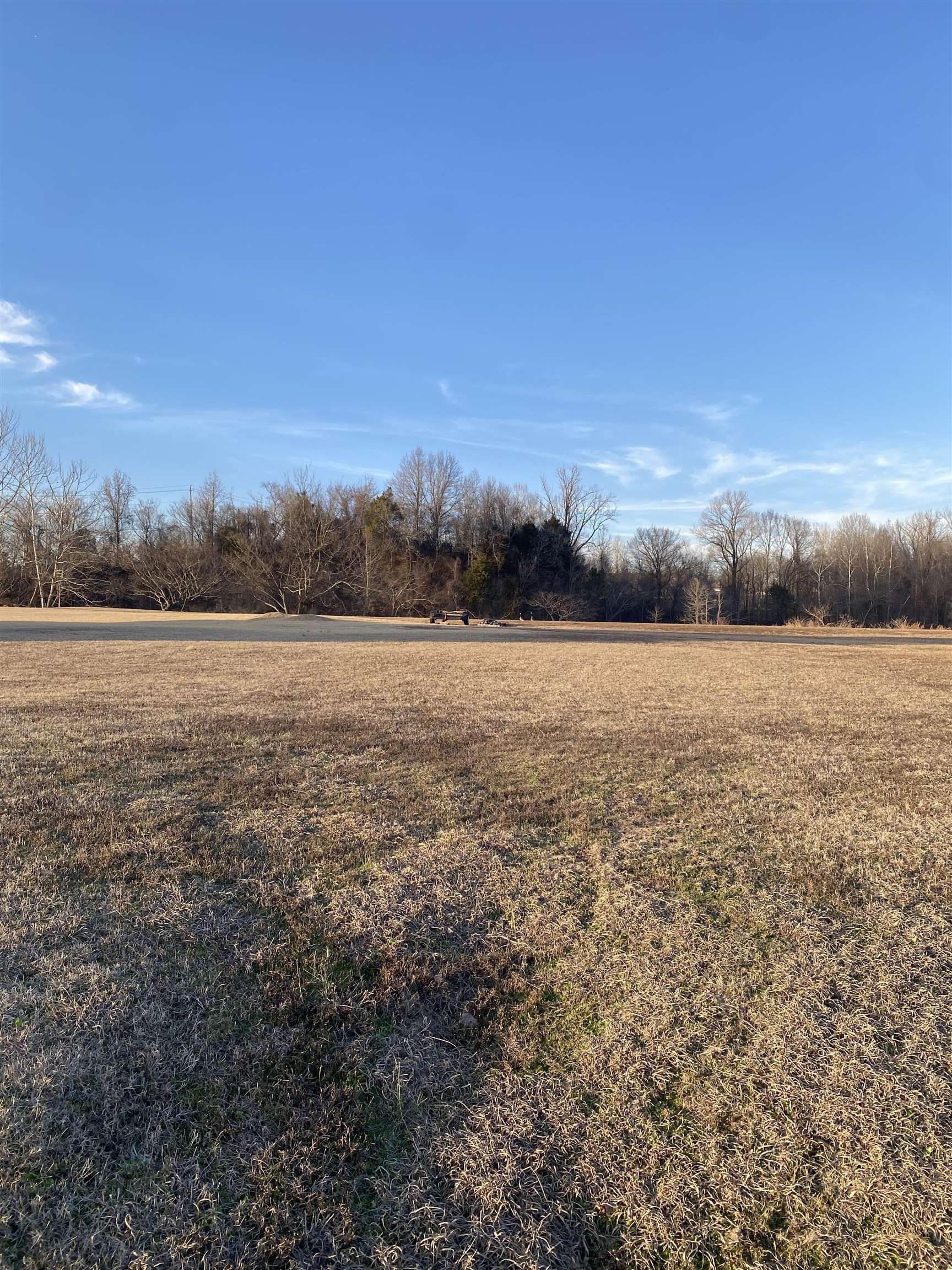 614 Emerald View Way Memphis, TN 38109 - Photo 12 of 15 a view of an outdoor space and yard