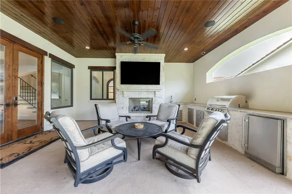 $860,000 | 4231 Villaggio Court, Bryan, TX 77802