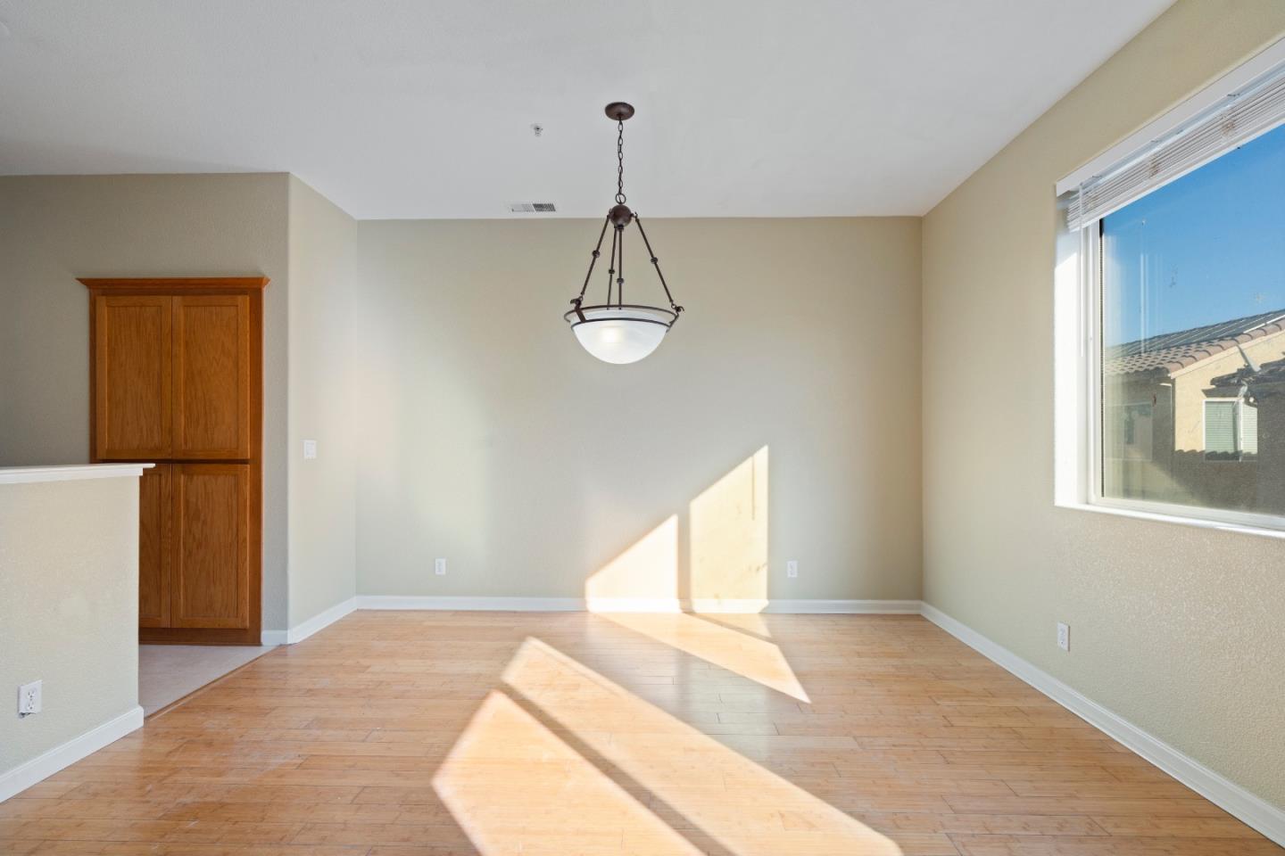 757 Roble Street Watsonville, CA 95076 - Photo 12 of 34