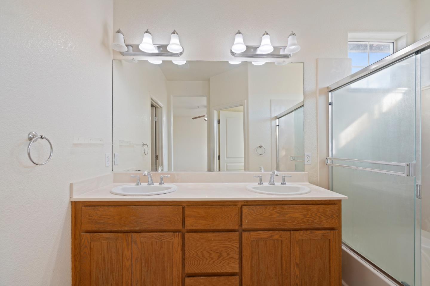 757 Roble Street Watsonville, CA 95076 - Photo 20 of 34