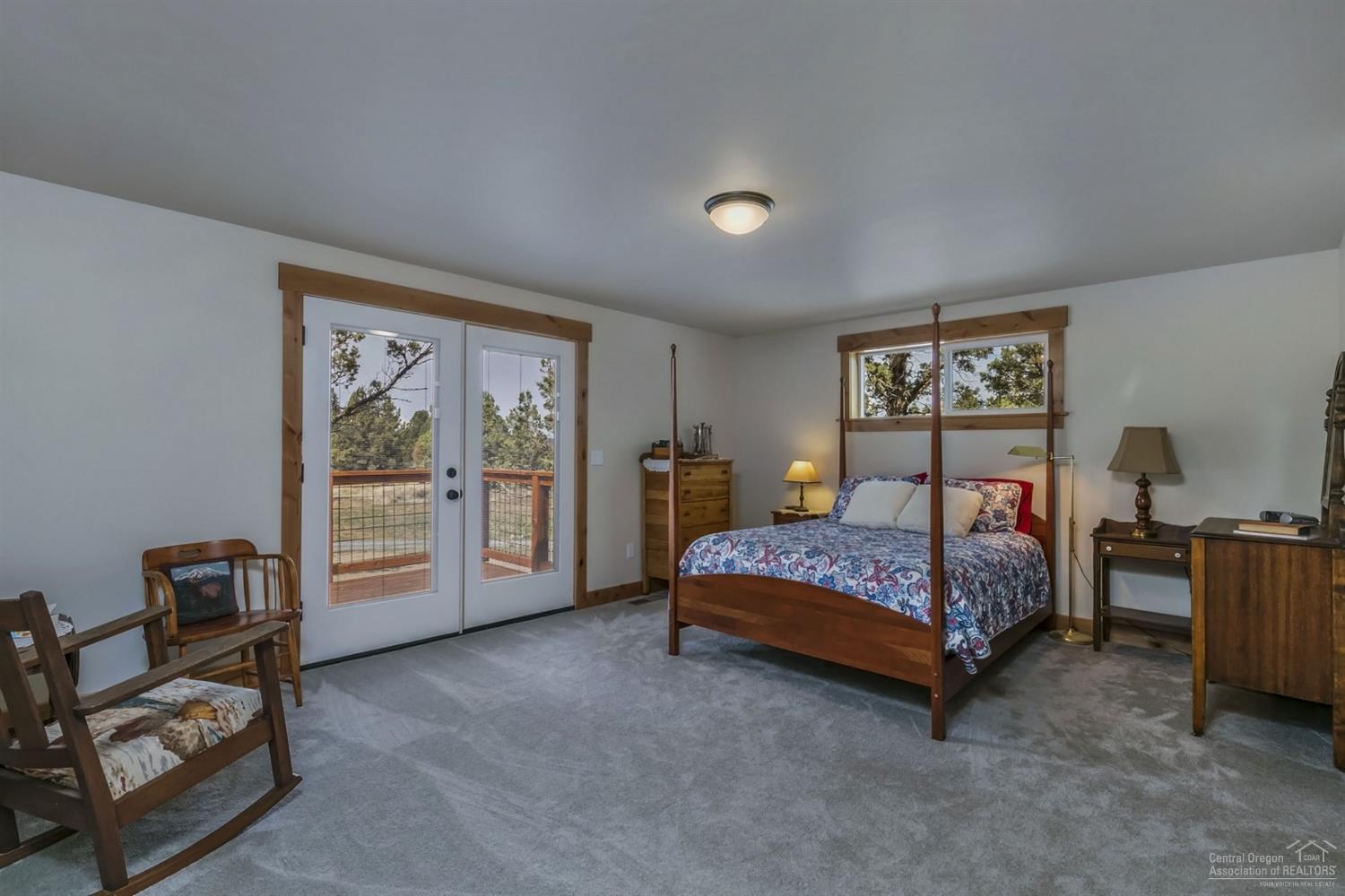 64705 Simon Road Bend, OR 97703 - Photo 12 of 25 Gallery Image 12