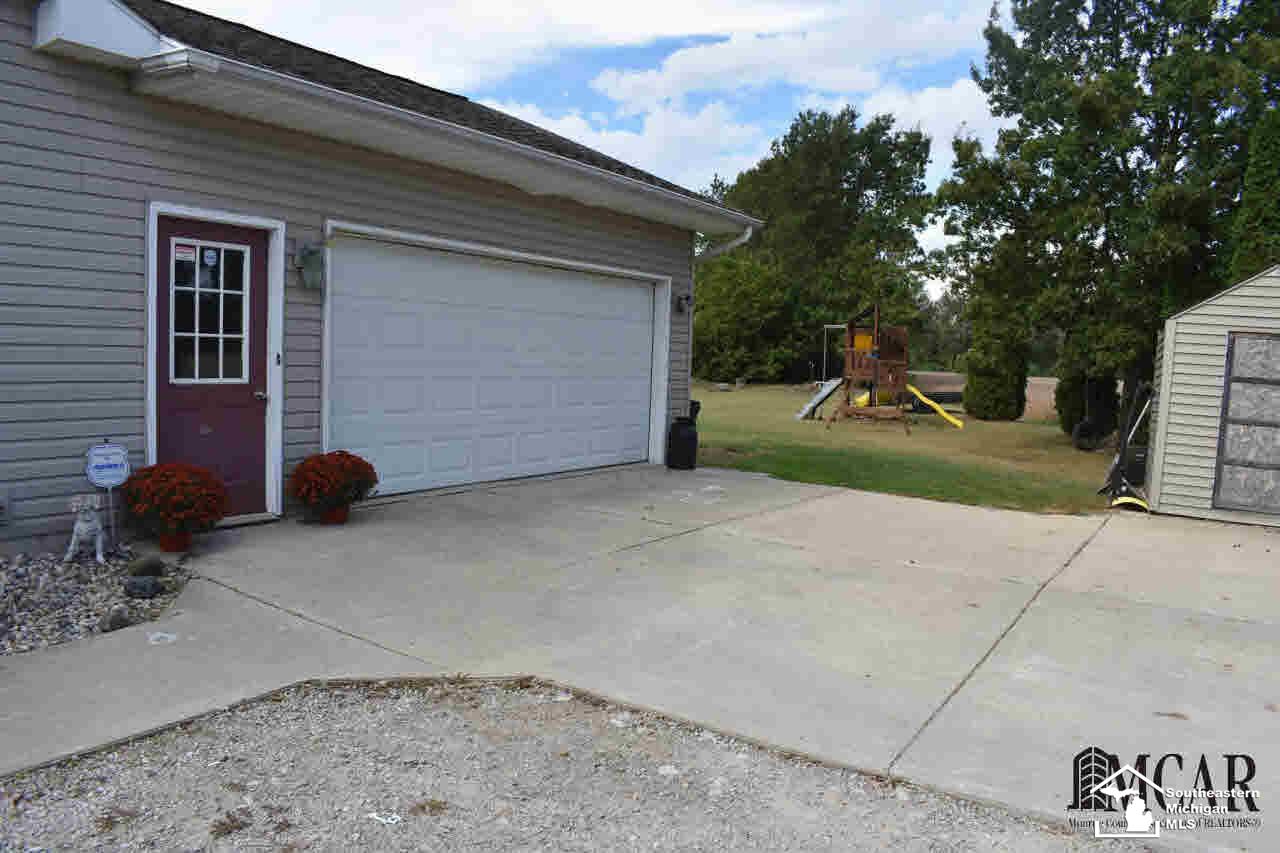 13170 Dixon Road Dundee, MI 48131 - Photo 18 of 19