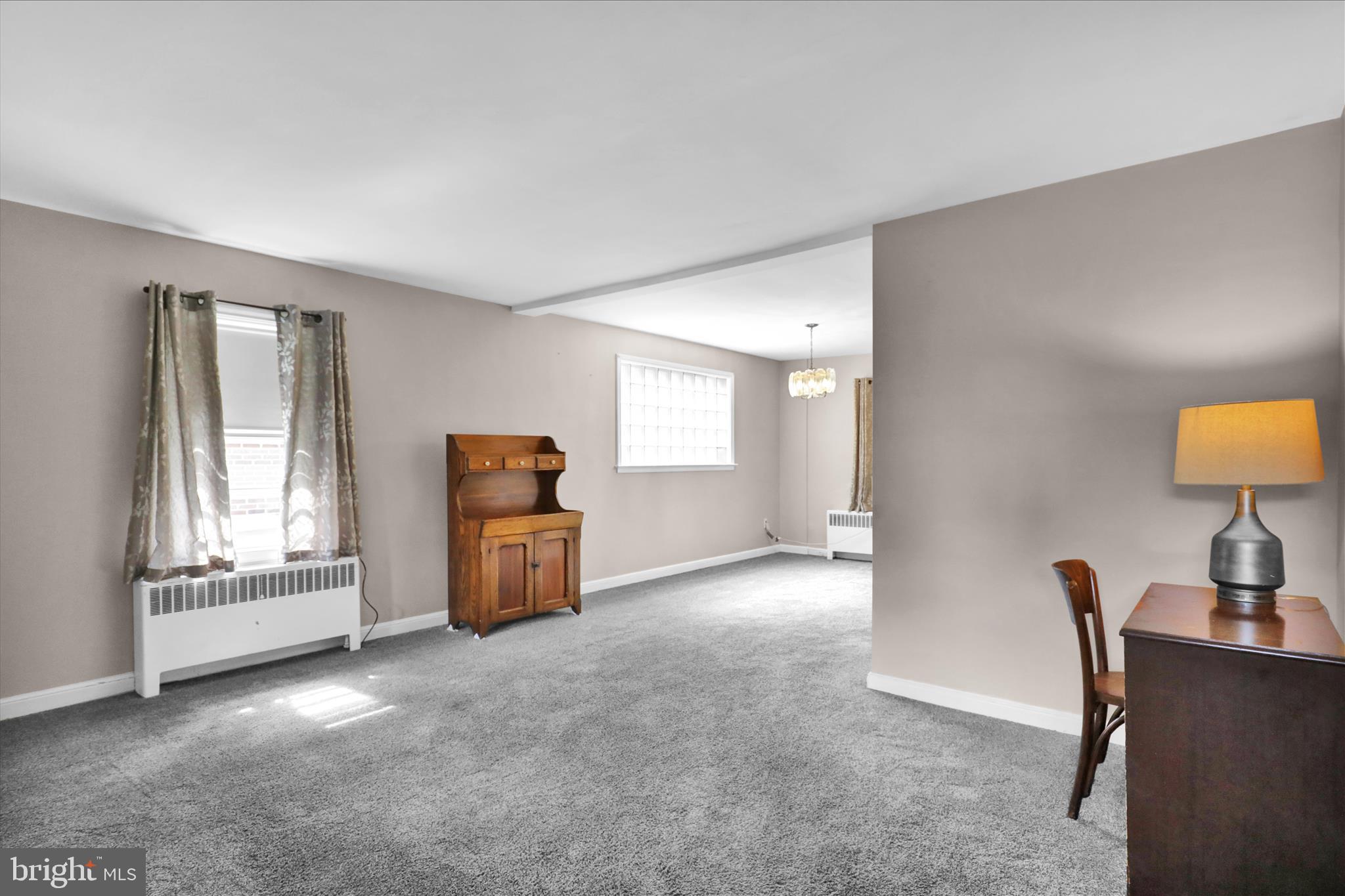 1143 Gregg Avenue Reading, PA 19607 - Photo 5 of 23 Living Room