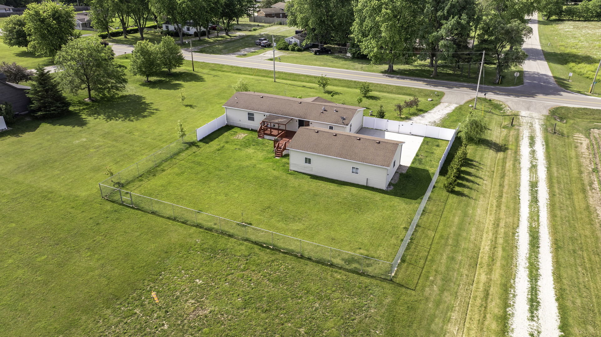 1931 North 31st Road Ottawa, IL 61350 - Photo 38 of 44