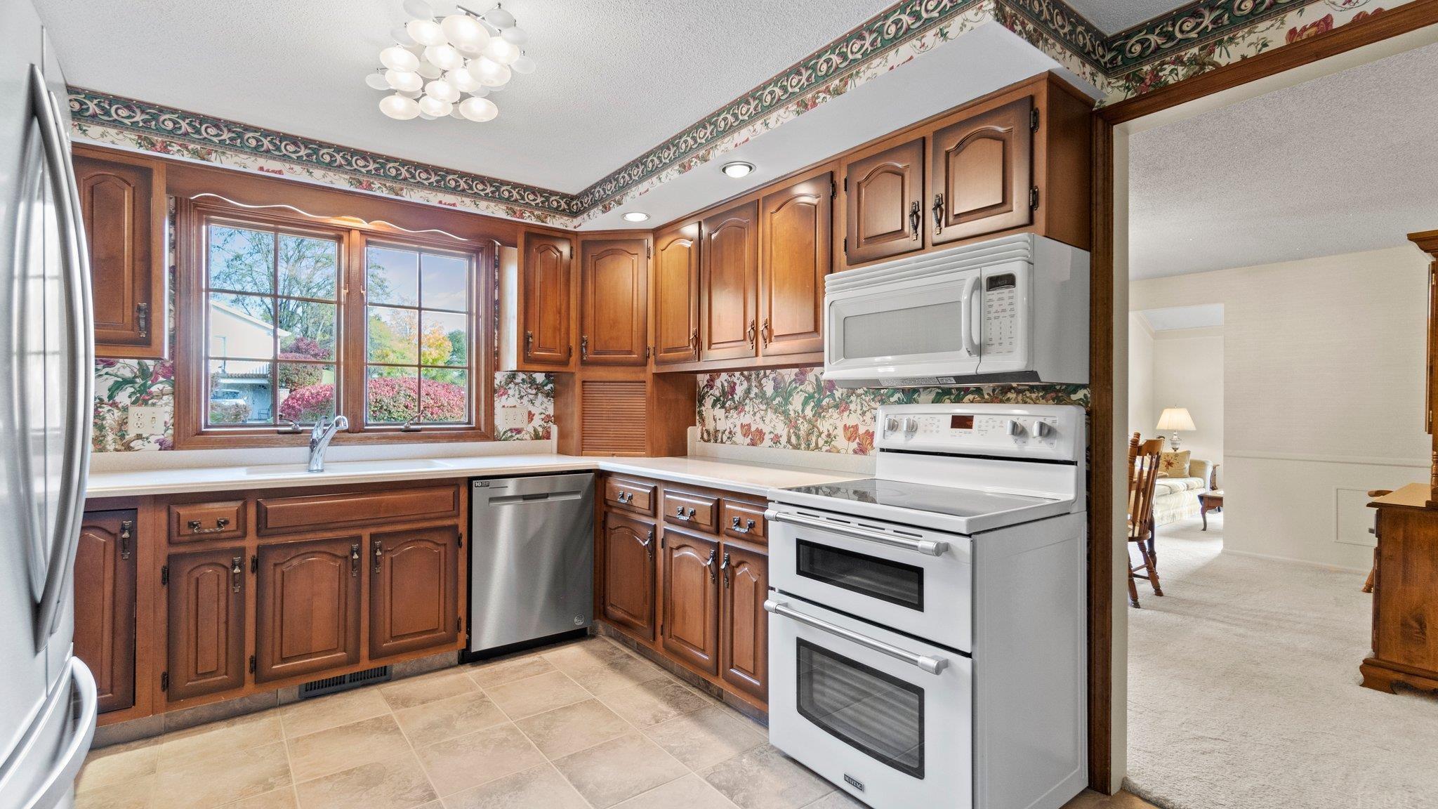 6910 Inverness Drive Fort Wayne, IN 46804 - Photo 14 of 36