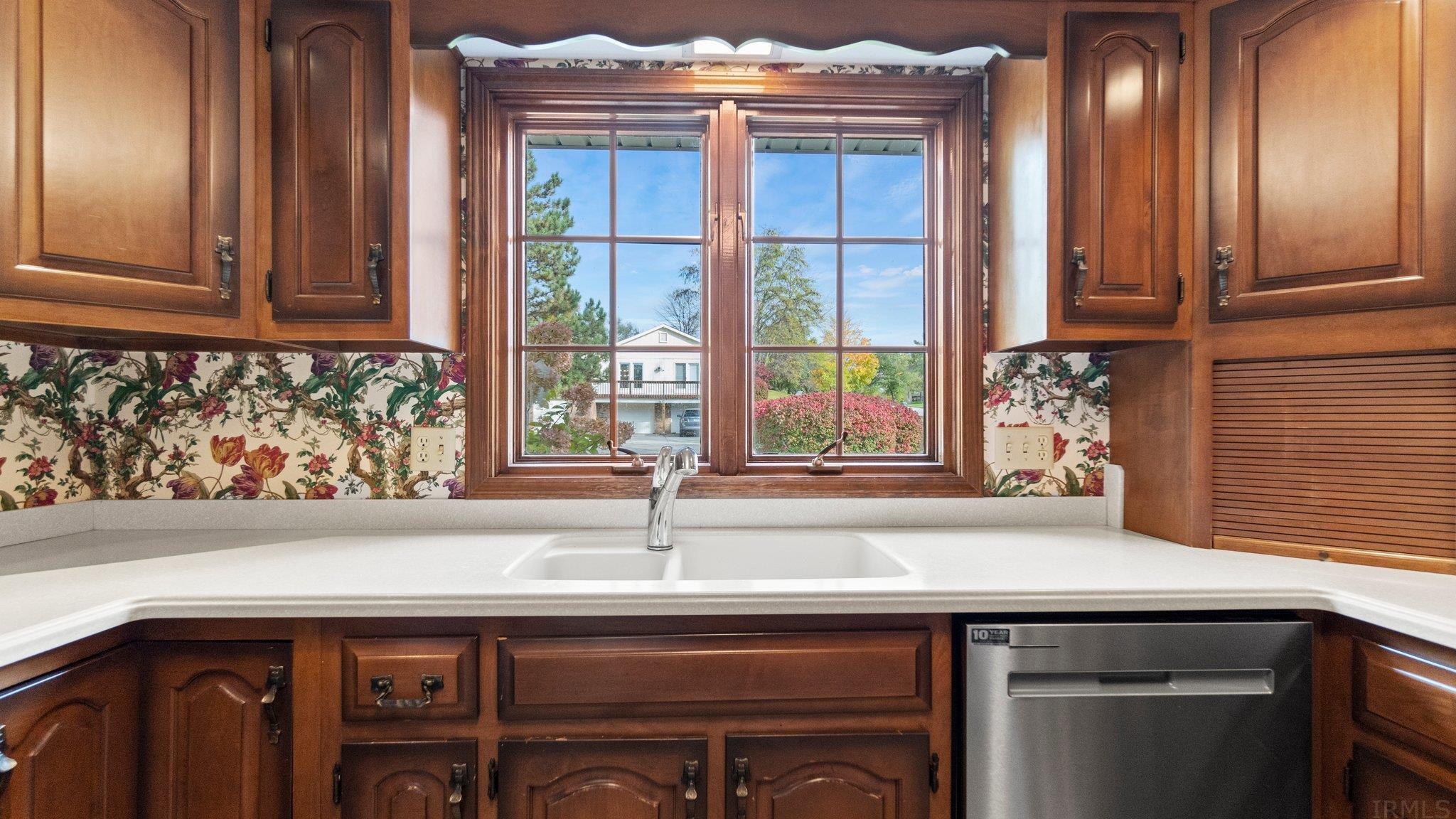 6910 Inverness Drive Fort Wayne, IN 46804 - Photo 17 of 36