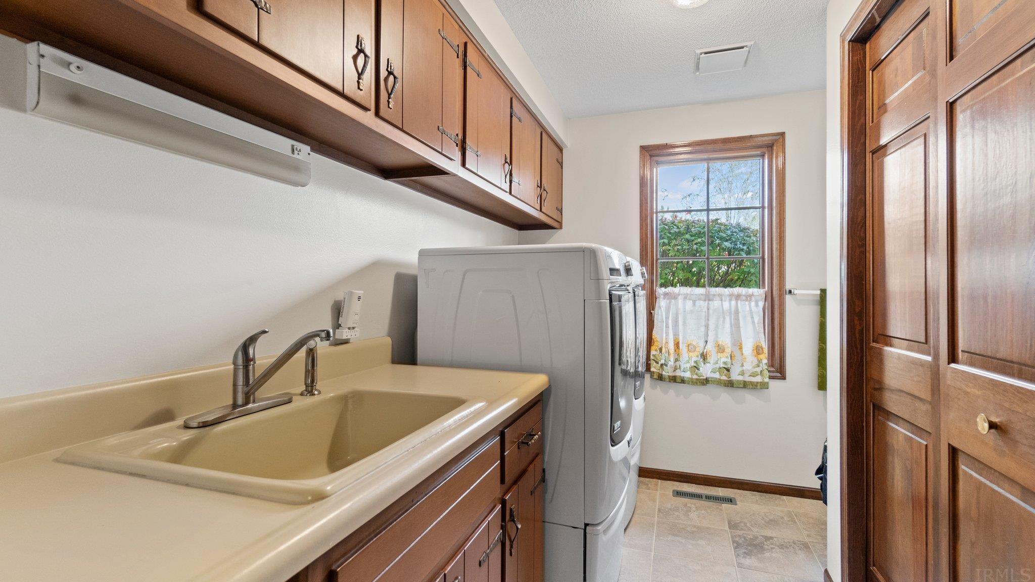 6910 Inverness Drive Fort Wayne, IN 46804 - Photo 19 of 36