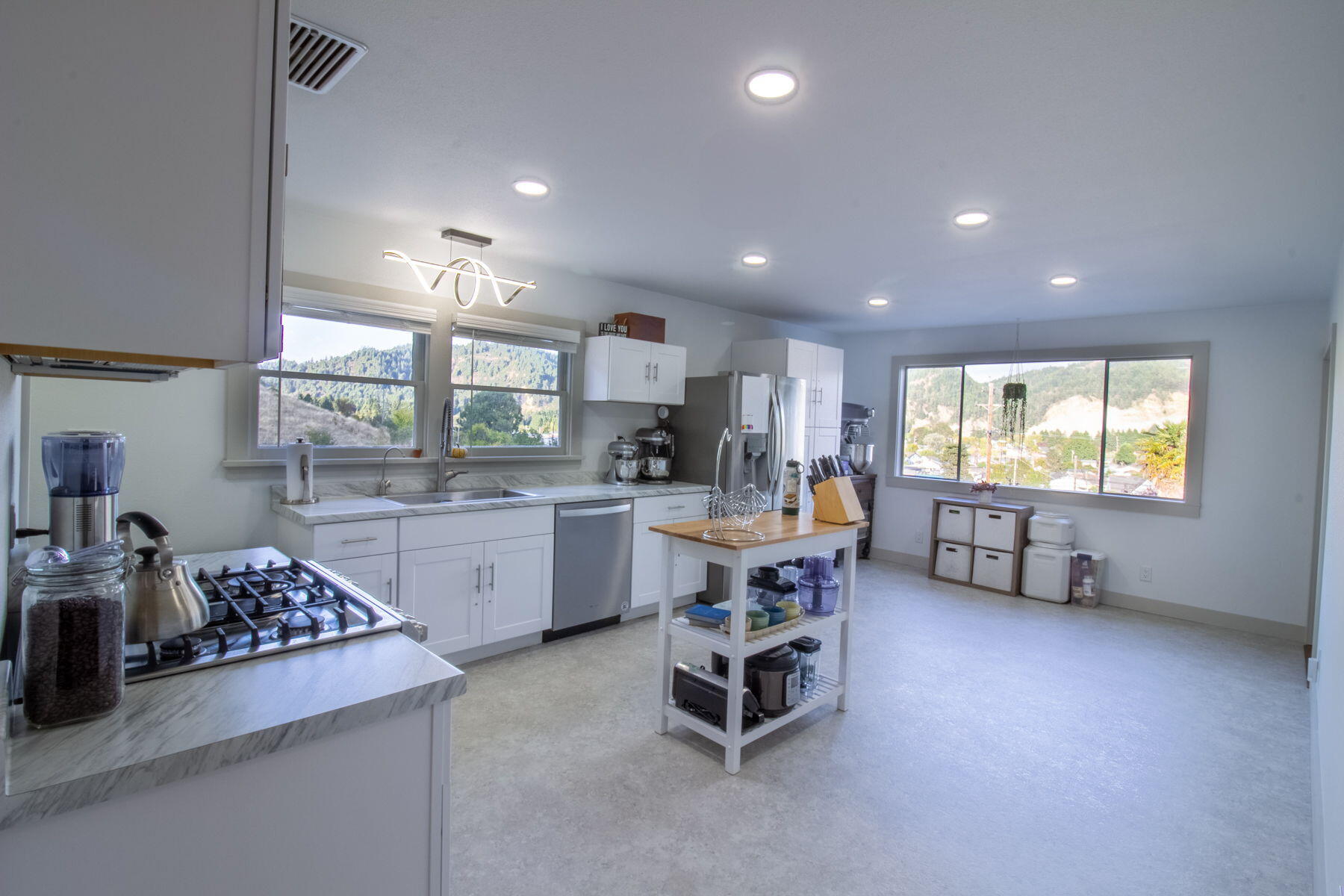 590 View Avenue Rio Dell, CA 95562 - Photo 9 of 36 a kitchen with counter top space appliances and furniture