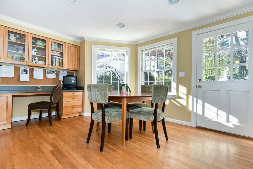 34 Hereward Road Newton, MA 02459 - Photo 8 of 24
