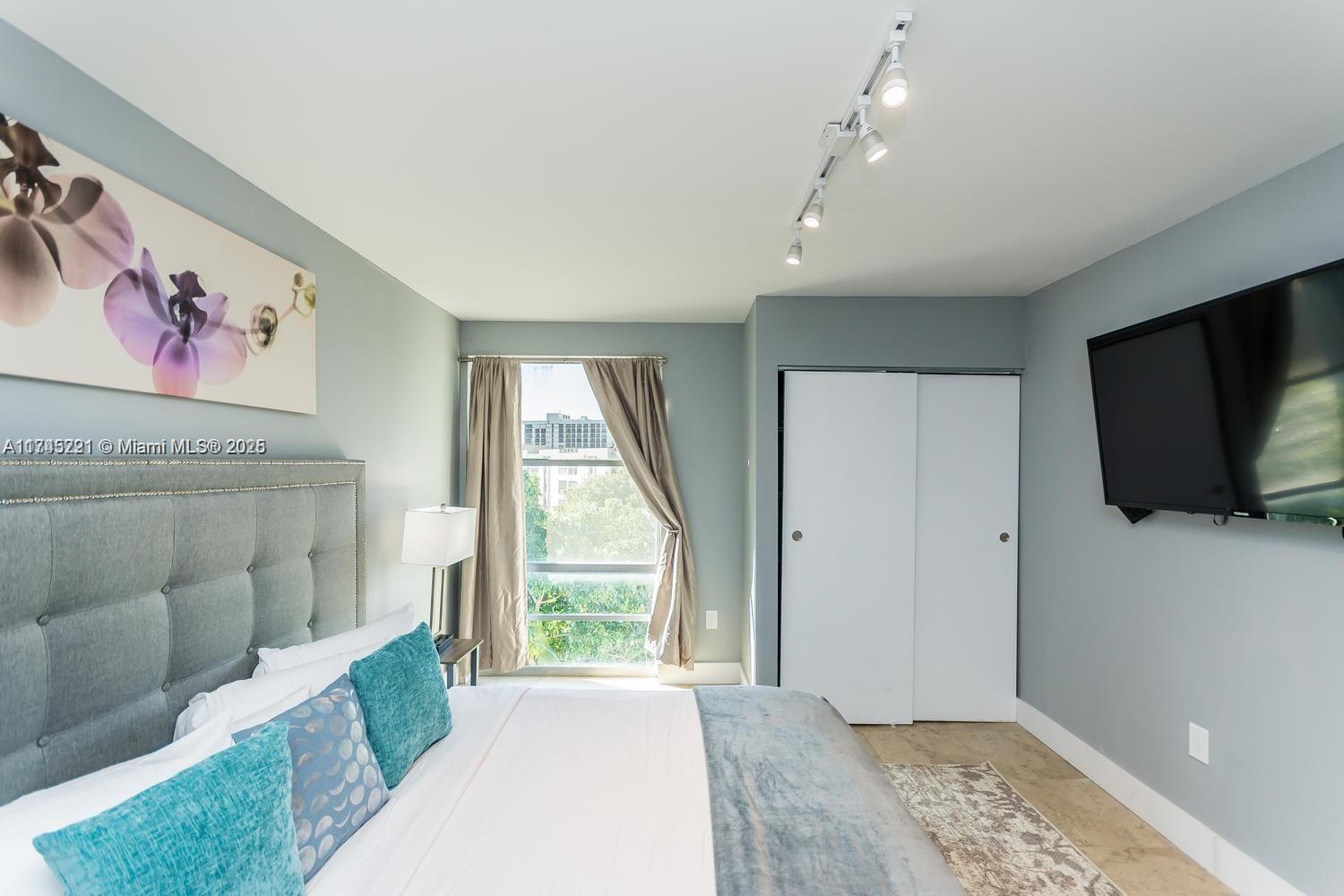 17620 Atlantic Boulevard, Unit 519 Sunny Isles Beach, FL 33160 - Photo 11 of 33