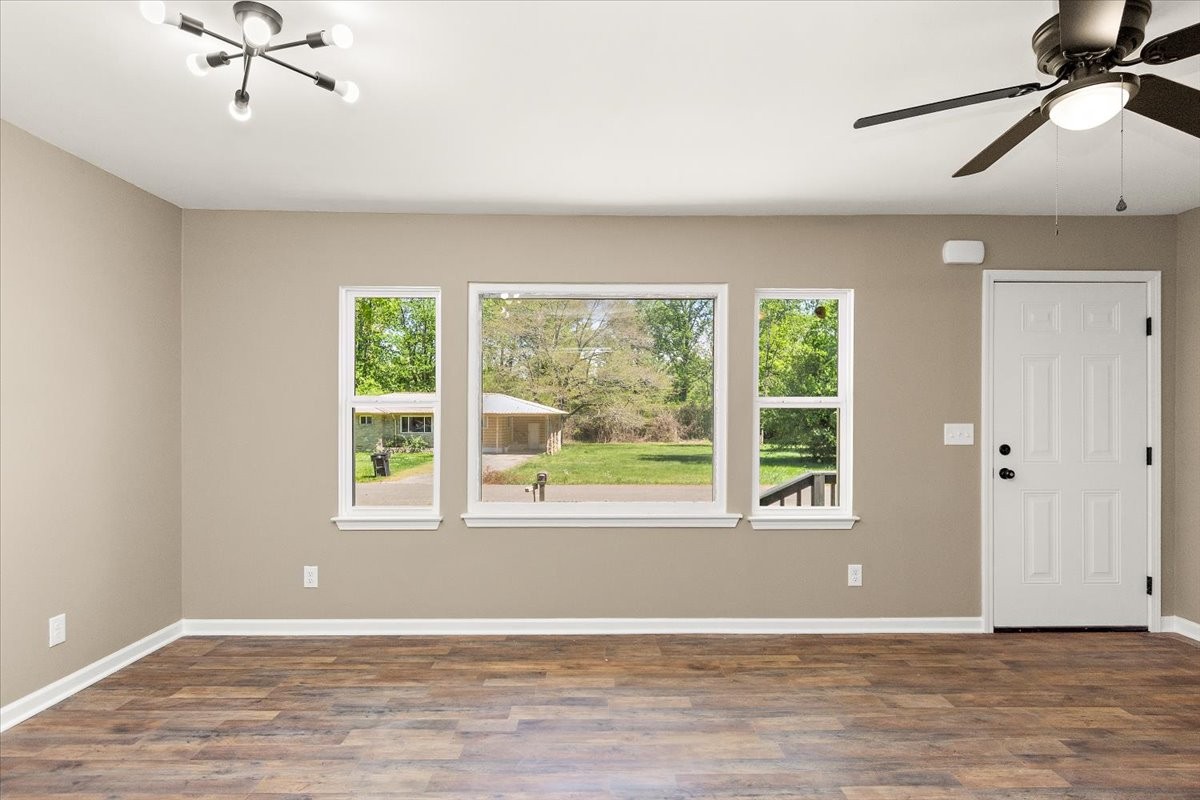 309 Rickenbacker Drive Tullahoma, TN 37388 - Photo 6 of 29