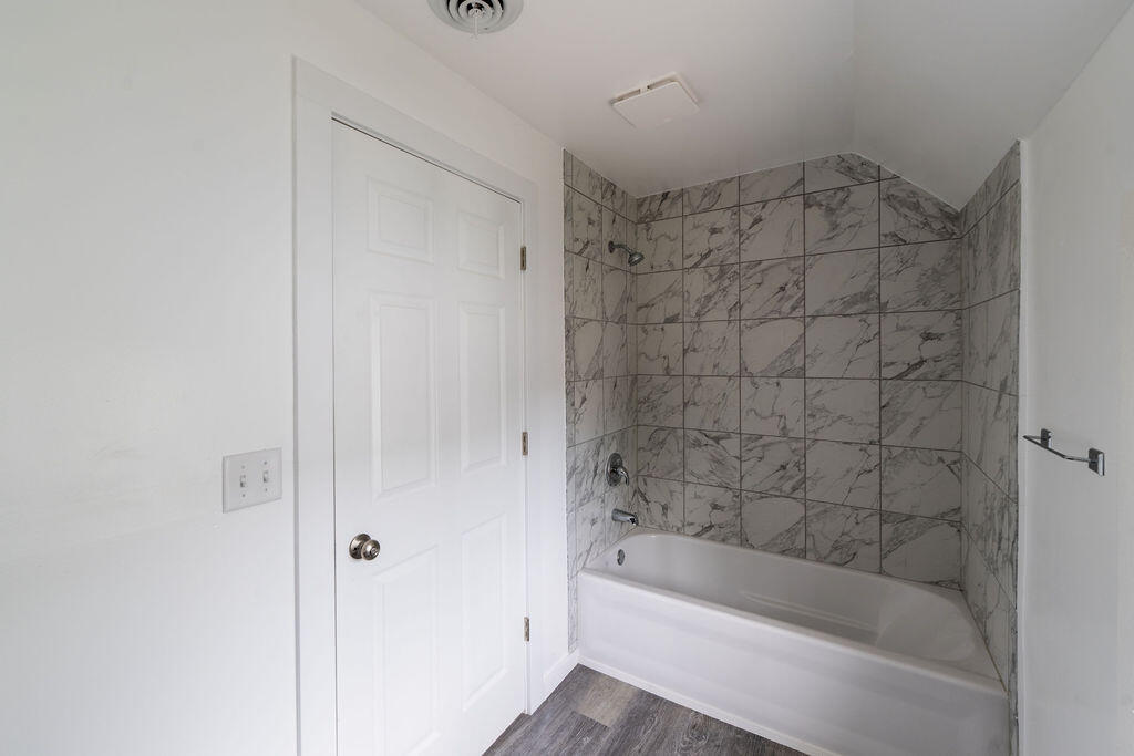 1721 St Clair Street Racine, WI 53402 - Photo 7 of 16 Master Bath