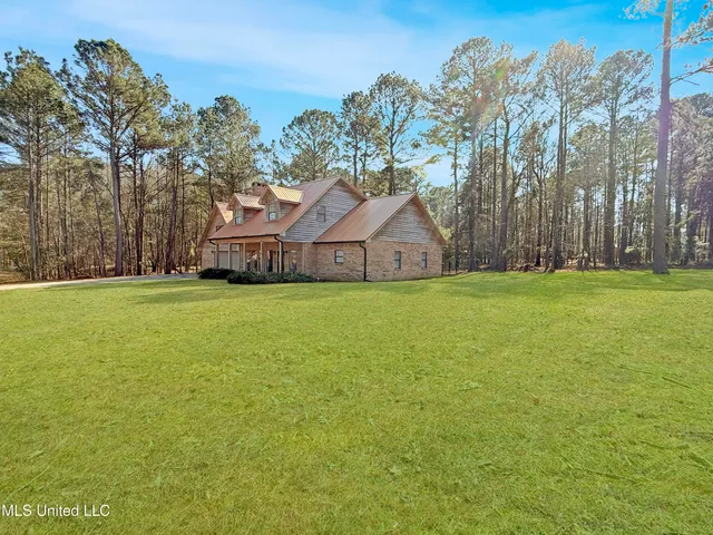 $399,000 | 519 Lake Eddins 1638, Pachuta, MS 39347