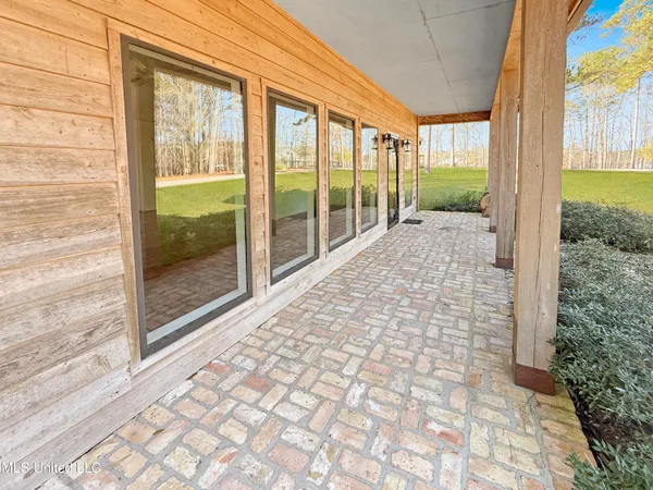 $399,000 | 519 Lake Eddins 1638, Pachuta, MS 39347