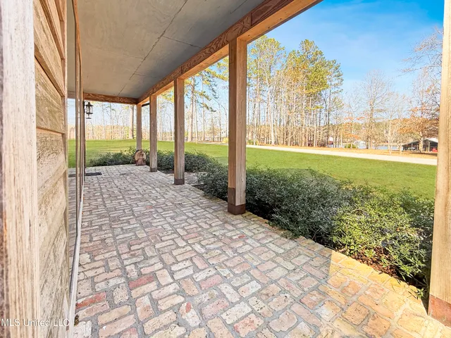 $399,000 | 519 Lake Eddins 1638, Pachuta, MS 39347