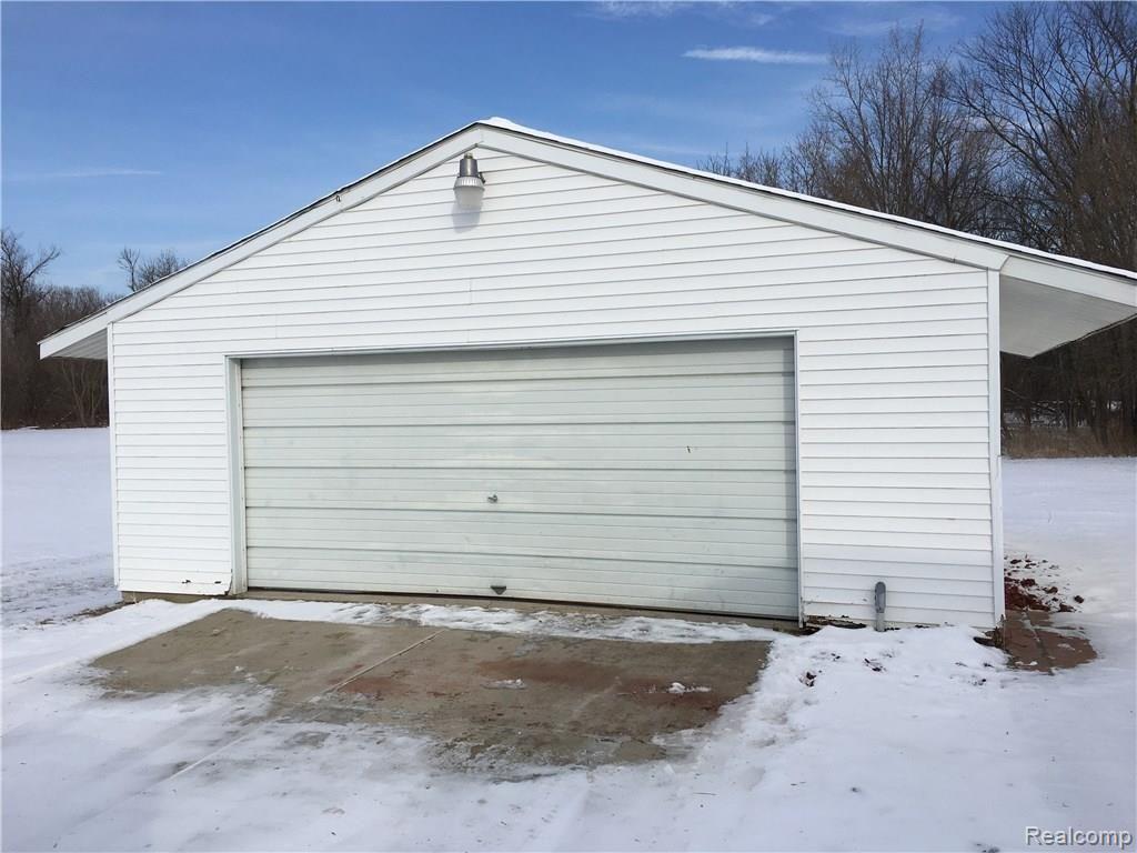 6393 East Atherton Road Burton, MI 48519 - Photo 2 of 18