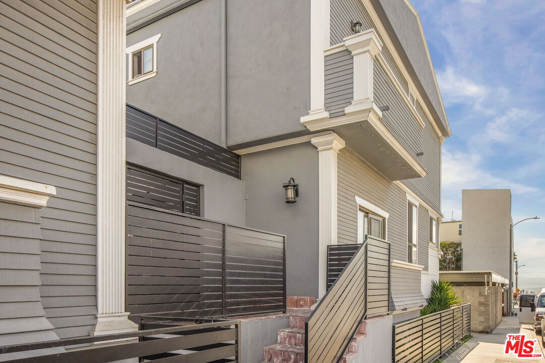 36 Navy Street, Unit 1 Venice, CA 90291 - Photo 46 of 49