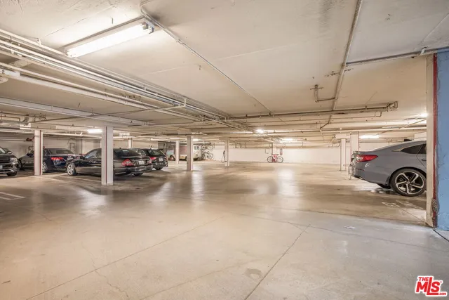 $6,240 | 36 Navy Street, Unit 1, Venice, CA 90291