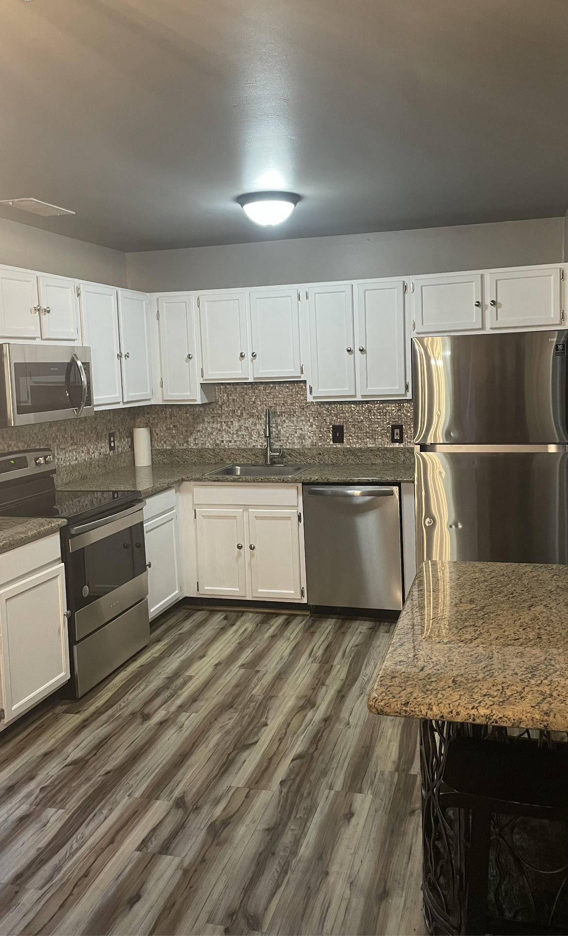 23522 Lahser Road Southfield, MI 48033 - Photo 2 of 5 L4